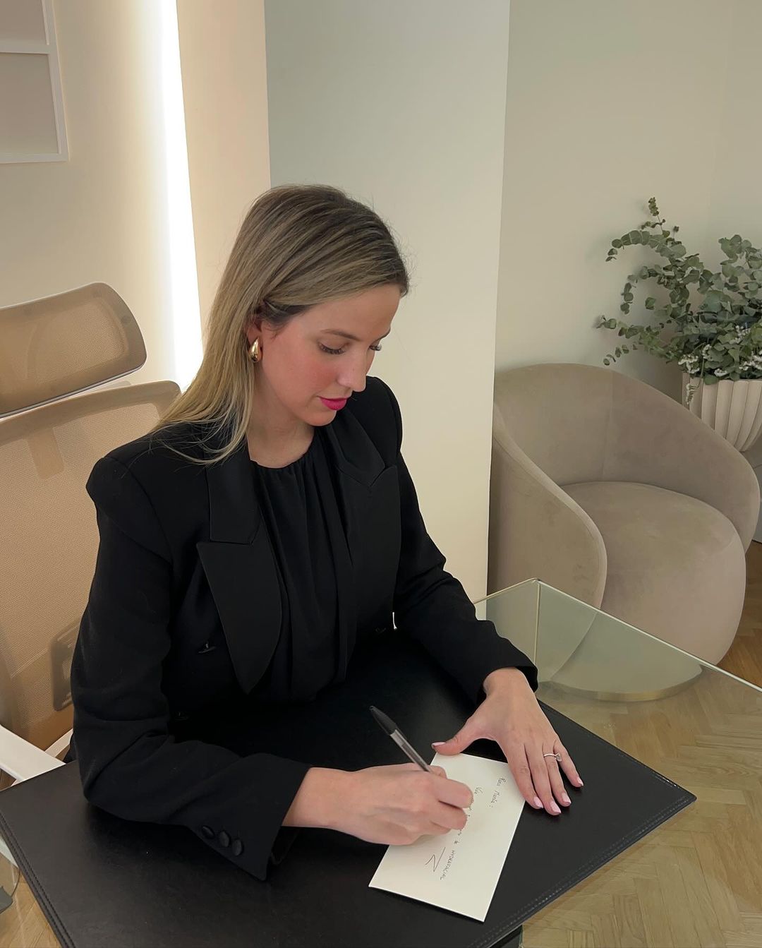 patricia regalado Cirugía Plástica Facial